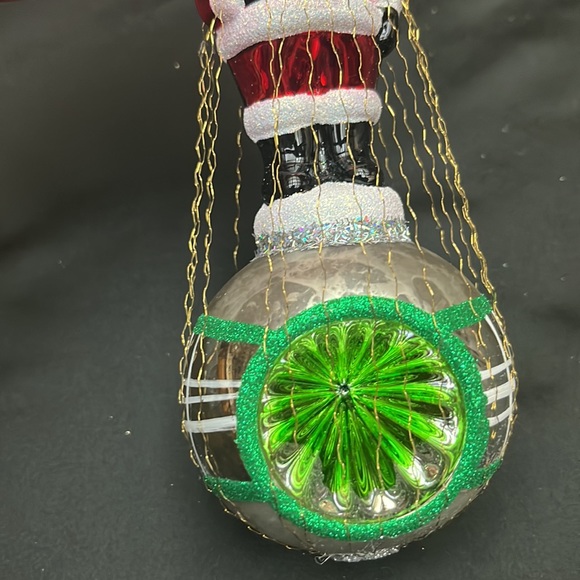 NWT Gorgeous Hand Blown Glass Holiday Santa Ornament. Very Detailed. - Picture 8 of 13